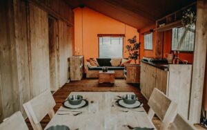 Buitengewoon logeren in luxe Safari lodge in Winterswijk Kotten