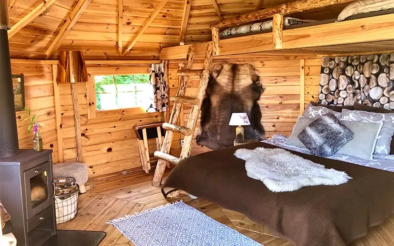 Glamping en yurt overnachtingen 't Buiteland in Alphen